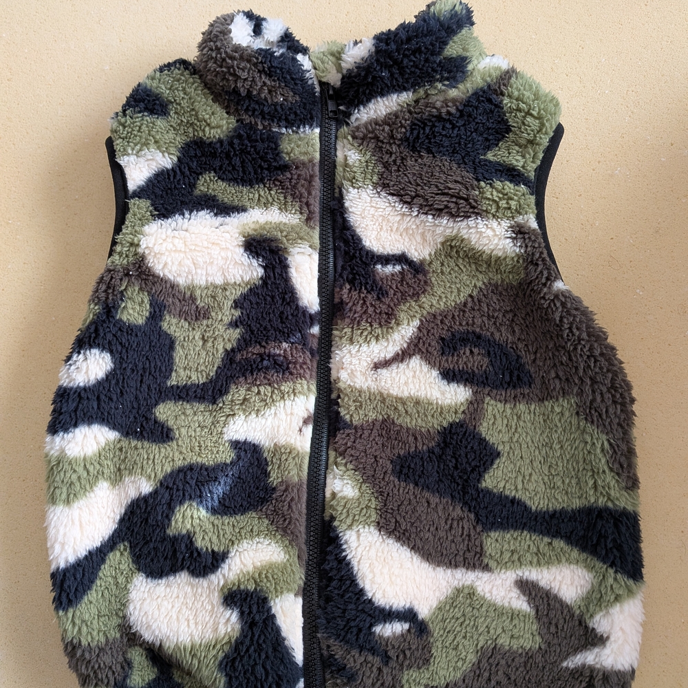 Camouflage Sherpa Vest